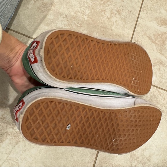 Vans Classic Green Canvas Shoes - Picture 5 of 5